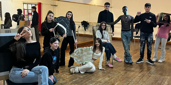 Teatro Lo Spazio "Dall'aula...al Teatro"